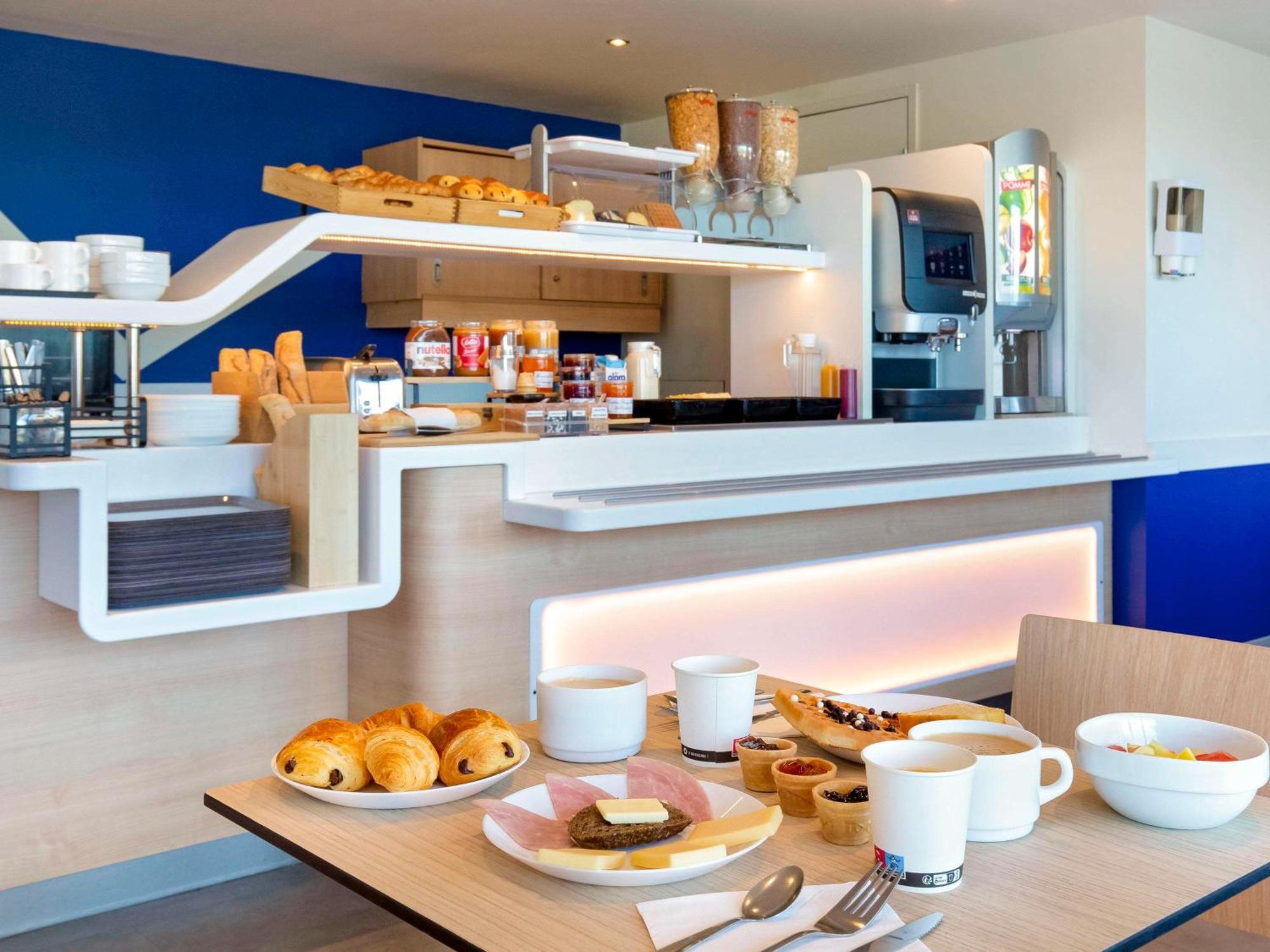 Ibis Budget Saint-Maximin Exterior foto